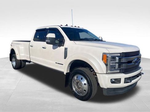 Used 2019 Ford F450 Limited AWD/4WD image 8