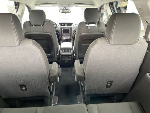 Used 2017 Chevrolet Traverse LT FWD image 30