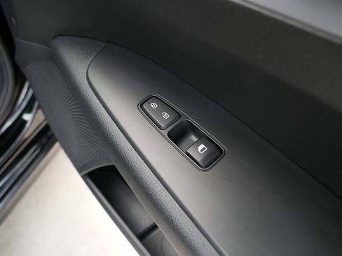 Used 2024 Kia Forte LXS w/ LXS Technology Package FWD image 23