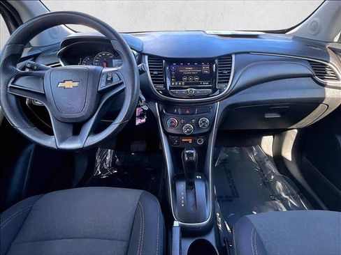 Certified 2020 Chevrolet Trax LS FWD image 16