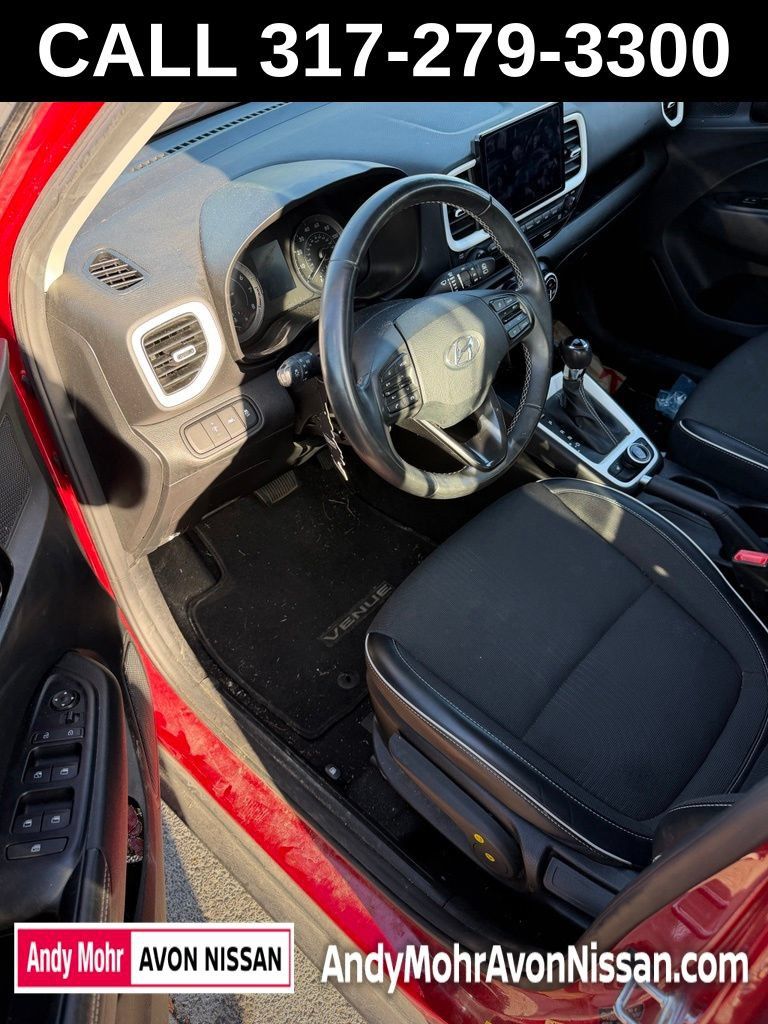 Used 2022 Hyundai Venue Limited FWD image 9