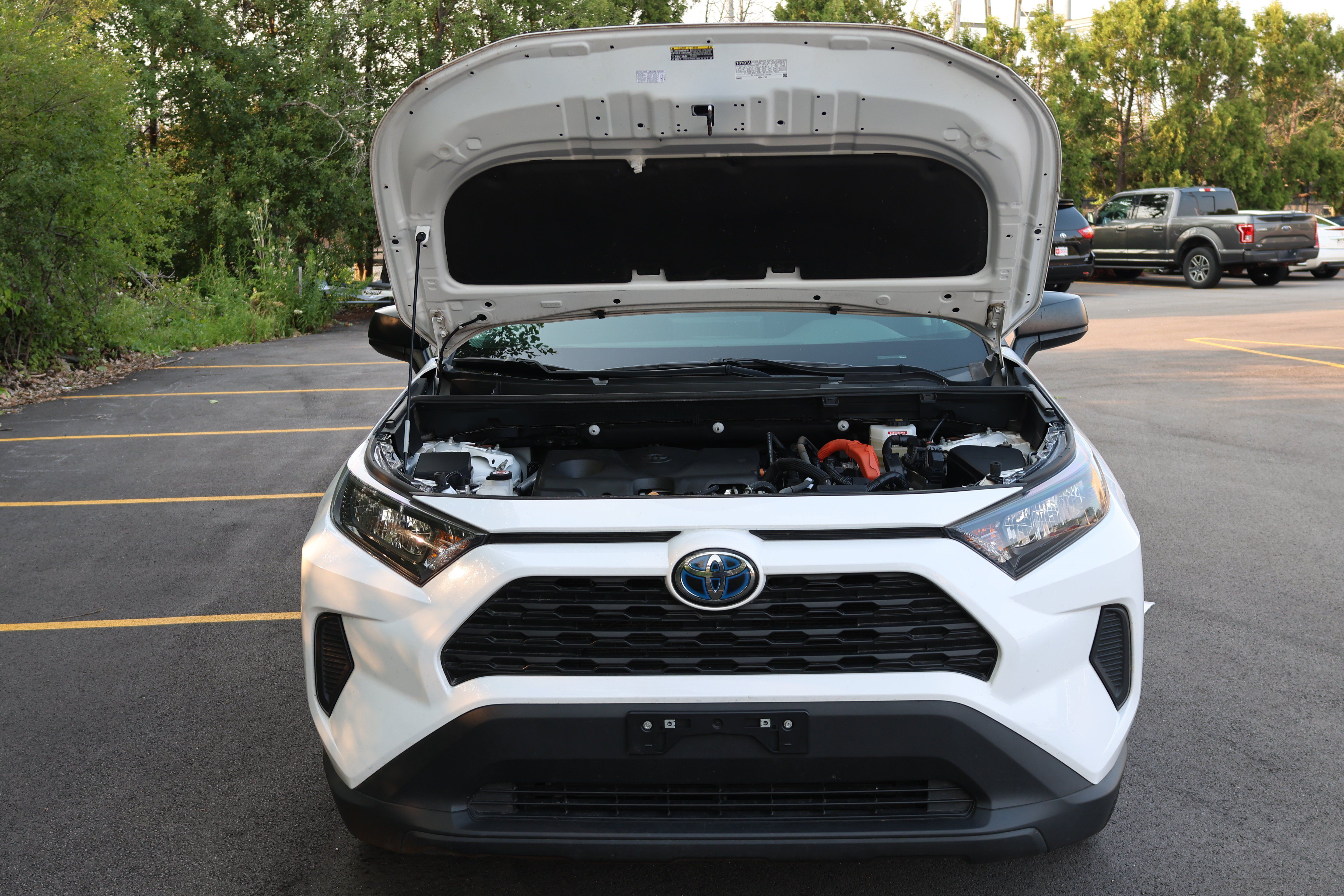 Used 2022 Toyota RAV4 LE AWD/4WD image 11