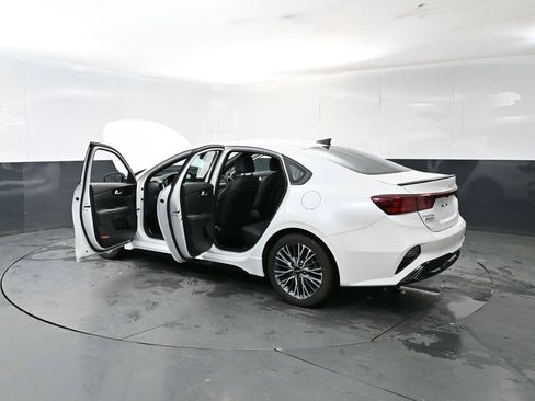 Used 2023 Kia Forte GT-Line w/ GT-Line Premium Package FWD image 19