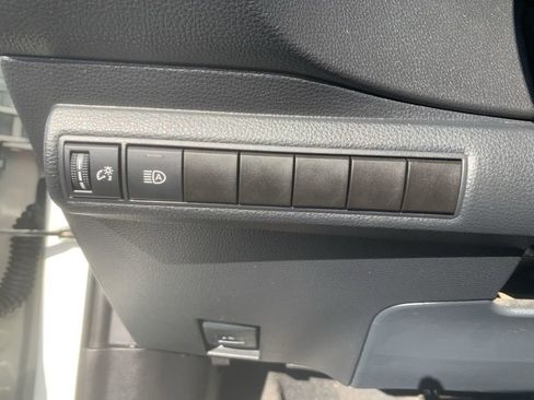 Used 2021 Toyota Corolla LE w/ Carpet Mat Package (TMS) image 15