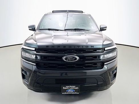 Used 2024 Ford Expedition Limited image 2