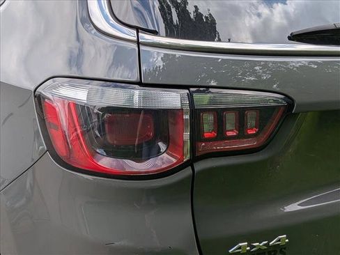 Used 2020 Jeep Compass Limited AWD/4WD image 12