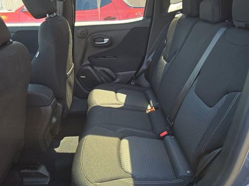 Used 2021 Jeep Renegade Latitude w/ Sun & Sound Group AWD/4WD image 11