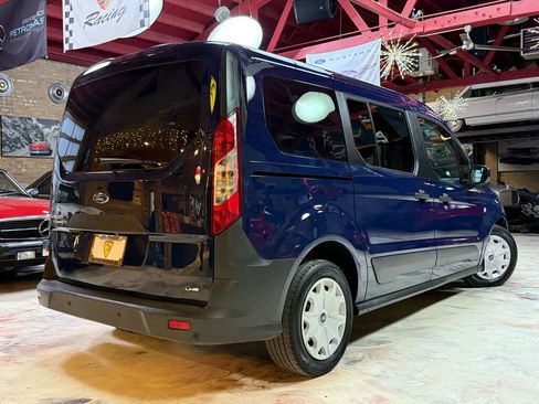 Used 2018 Ford Transit Connect XL FWD image 4