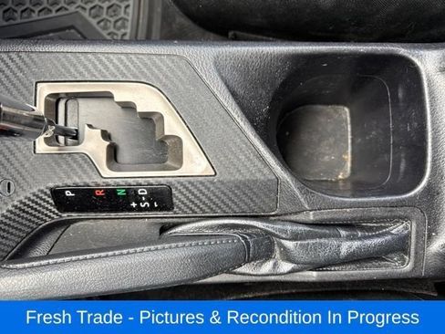 Used 2013 Toyota RAV4 XLE AWD/4WD image 13