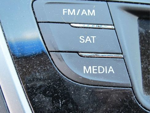 Used 2013 Hyundai Elantra GLS FWD image 16