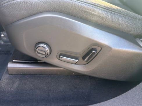 Used 2023 Volvo XC90 B6 Plus w/ Protection Package Premier image 18