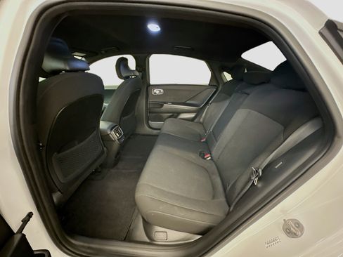 Used 2024 Hyundai Ioniq 6 SE AWD/4WD image 29