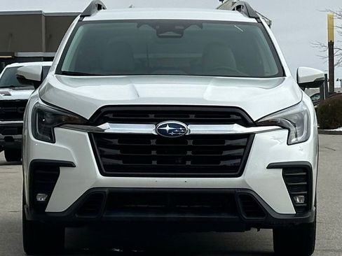 Used 2023 Subaru Ascent Limited image 3