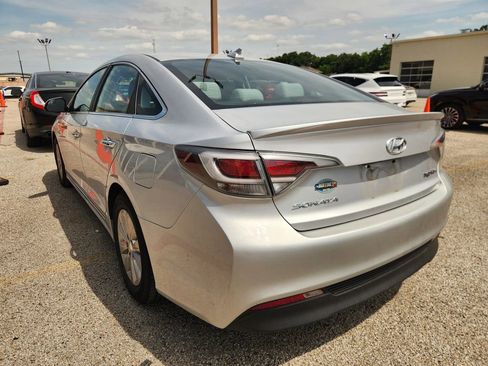 Used 2017 Hyundai Sonata SE FWD image 4