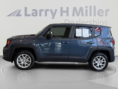 Used 2023 Jeep Renegade Latitude AWD/4WD image 2