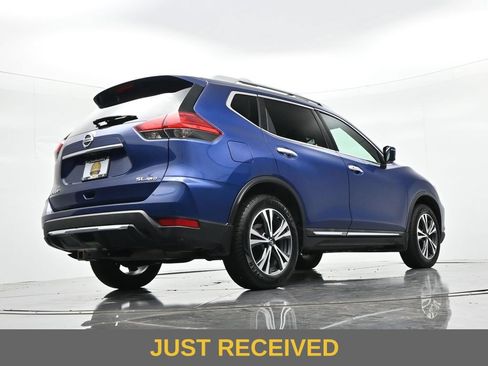 Used 2017 Nissan Rogue SL w/ SL Premium Package AWD/4WD image 19