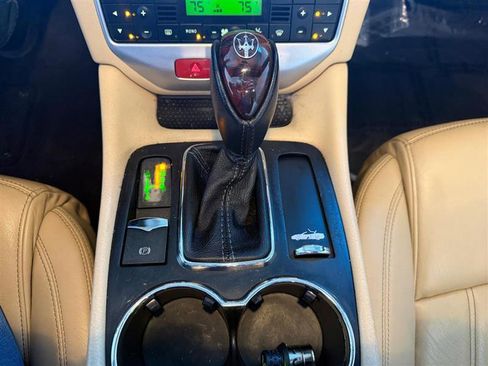 Used 2010 Maserati GranTurismo Convertible image 46