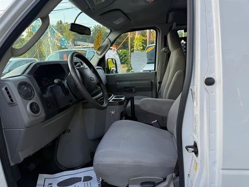 Used 2014 Ford E-150 and Econoline 150 w/ Power Group image 14