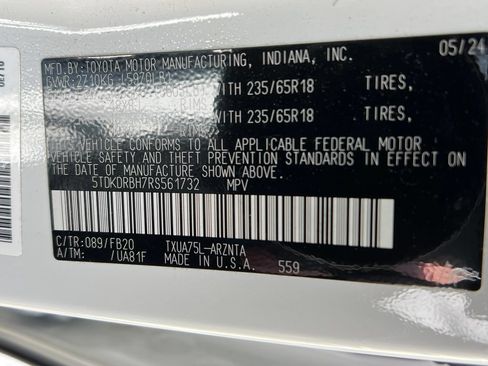 Certified 2024 Toyota Highlander LE AWD/4WD image 28