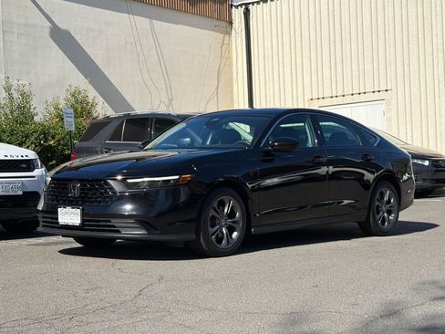 Used 2023 Honda Accord EX image 4