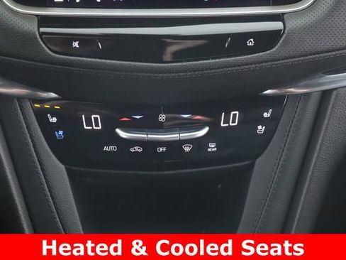 Used 2022 Cadillac XT5 Premium Luxury AWD/4WD image 4