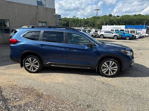 Used 2022 Subaru Ascent Limited w/ Technology Package AWD/4WD image 8