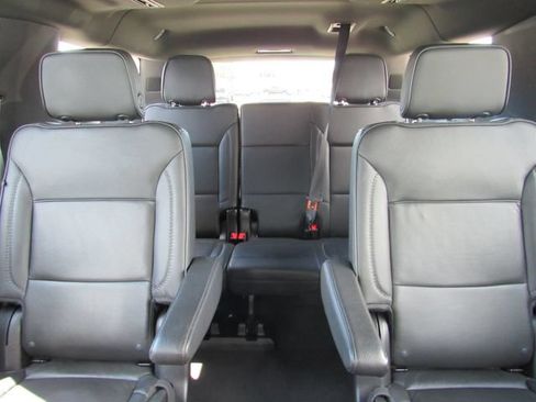 Used 2023 GMC Yukon XL Denali w/ Denali Reserve Package AWD/4WD image 35