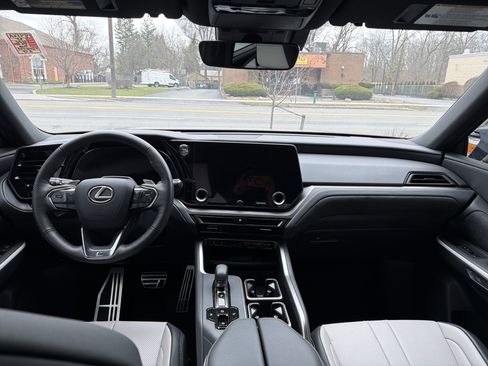 Used 2025 Lexus TX 500h AWD w/ Technology Package image 11