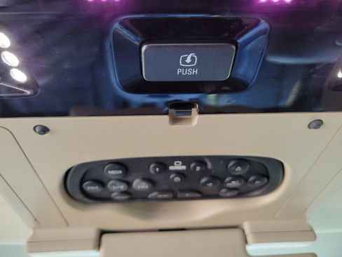 Used 2020 GMC Yukon SLT w/ Open Road Package image 25