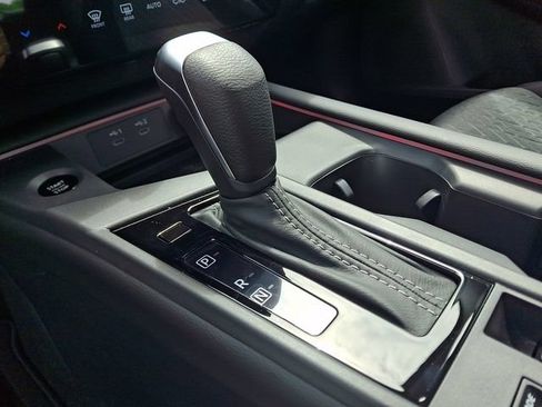 New 2026 Nissan Sentra SV w/ SV Convenience Package FWD image 6