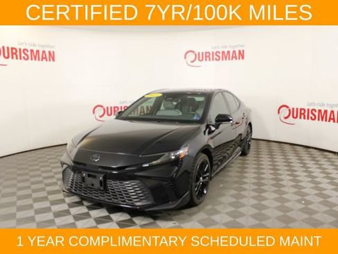 Used 2025 Toyota Camry SE w/ Multimedia Upgrade Package AWD/4WD image 2