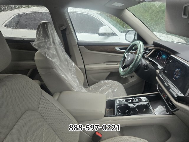 Used 2024 Volkswagen Atlas SE FWD image 11