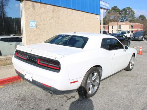 Used 2018 Dodge Challenger R/T image 4