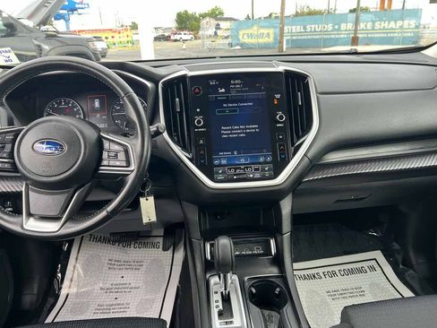 Used 2024 Subaru Ascent Premium AWD/4WD image 10