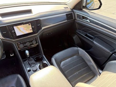 Used 2021 Volkswagen Atlas SEL Premium image 13