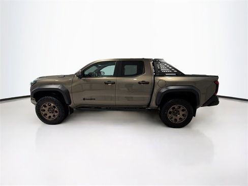 Used 2024 Toyota Tacoma Limited image 4