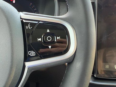 New 2026 Volvo XC90 B6 Plus w/ Protection Package Premier image 14