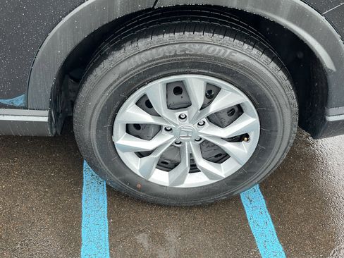 Used 2025 Honda CR-V LX image 25