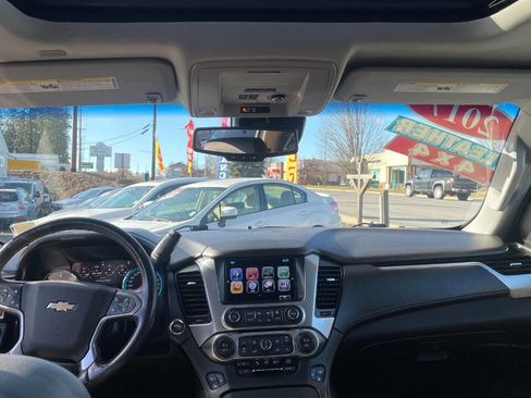 Used 2017 Chevrolet Suburban Premier image 11