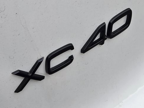 New 2026 Volvo XC40 B5 Ultra w/ Protection Package Premier AWD/4WD image 33