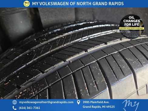 Used 2023 Volkswagen Atlas Cross Sport SEL R-Line image 35