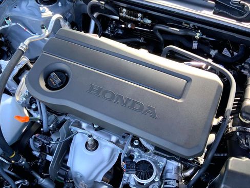 Used 2025 Honda Civic Sport image 32