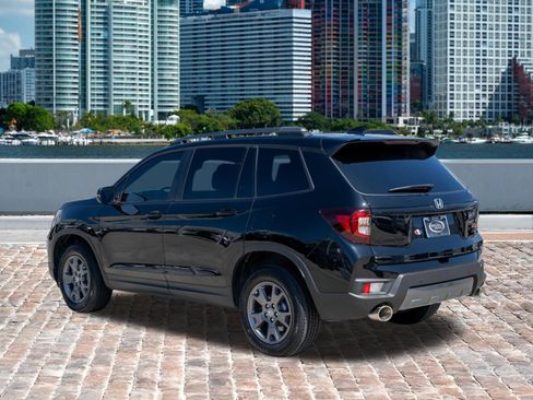 Certified 2024 Honda Passport TrailSport image 8