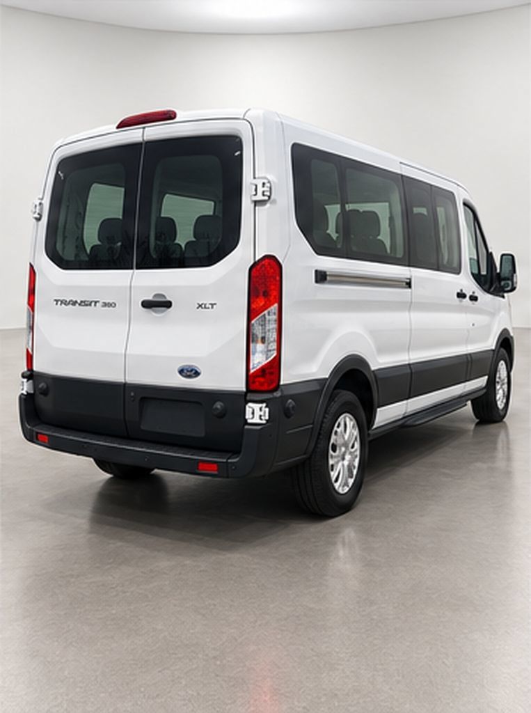 Used 2024 Ford Transit 350 XLT RWD image 5