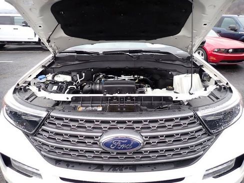 Certified 2023 Ford Explorer XLT w/ Equipment Group 202A AWD/4WD image 15