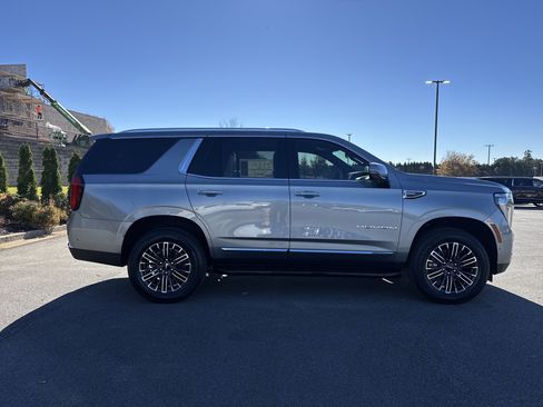 New 2026 GMC Yukon Elevation image 11