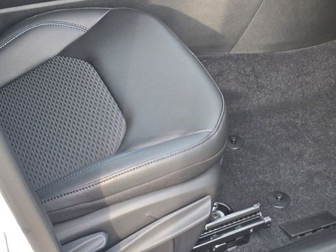 New 2026 Jeep Compass Latitude image 6