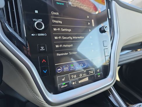 Used 2025 Subaru Outback Limited image 24