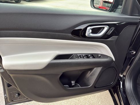 Used 2024 Jeep Compass Limited w/ Elite Group image 13