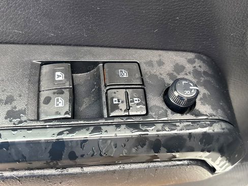 Used 2020 Toyota Tacoma SR RWD image 6